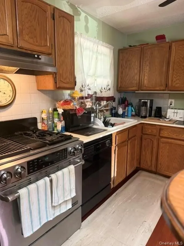 23 Landscape Drive Wheatley Heights NY 11798