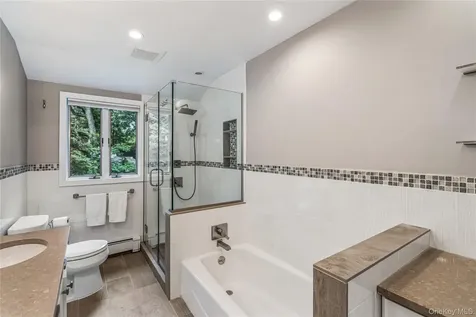 19 Tappentown Lane Brookville NY 11545
