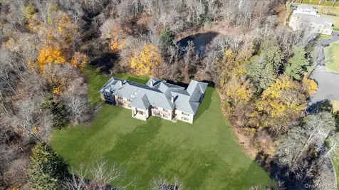 1 Penny Pond Court Old Brookville NY 11548