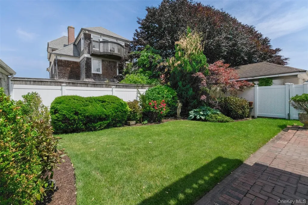 176 Beach 143rd Street Neponsit NY 11694