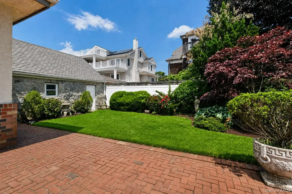 176 Beach 143rd Street Neponsit NY 11694