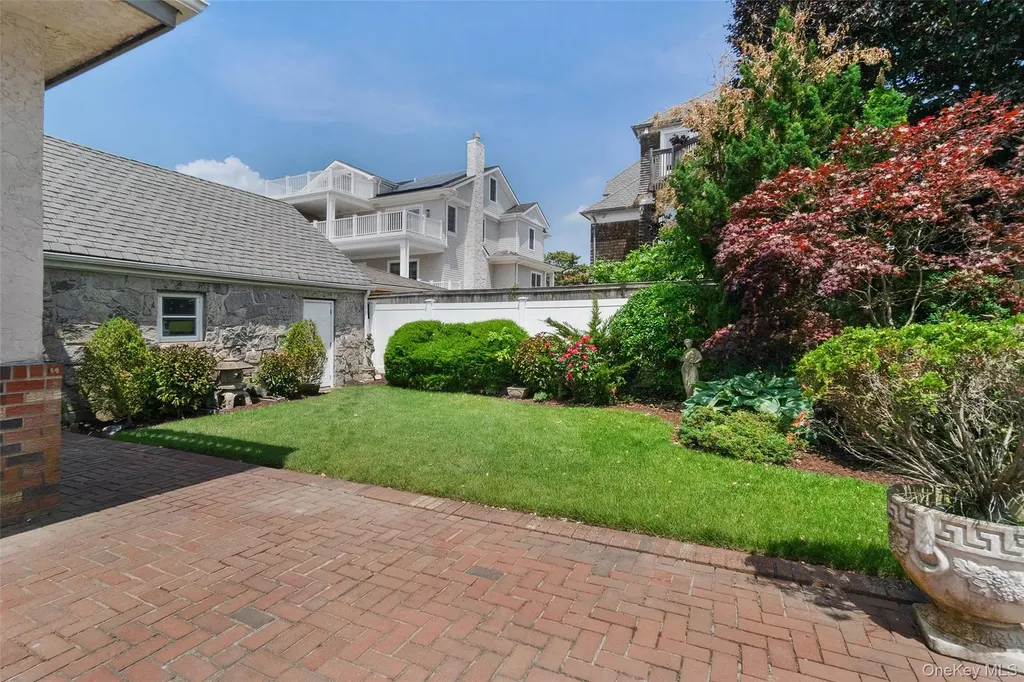 176 Beach 143rd Street Neponsit NY 11694