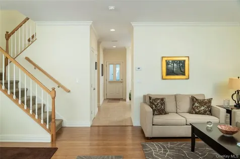 404 Gardenia Drive Rhinebeck NY 12572