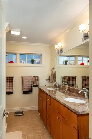 404 Gardenia Drive Rhinebeck NY 12572
