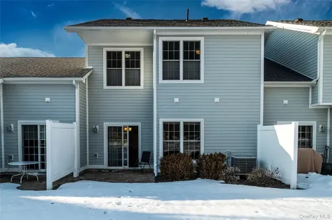 404 Gardenia Drive Rhinebeck NY 12572