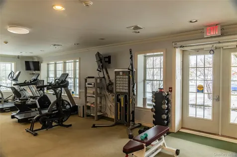 404 Gardenia Drive Rhinebeck NY 12572