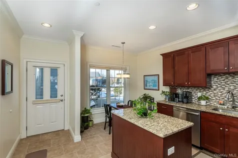 404 Gardenia Drive Rhinebeck NY 12572
