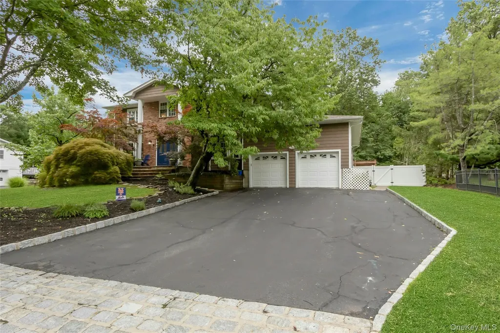 7 S Cranford Road Bardonia NY 10954