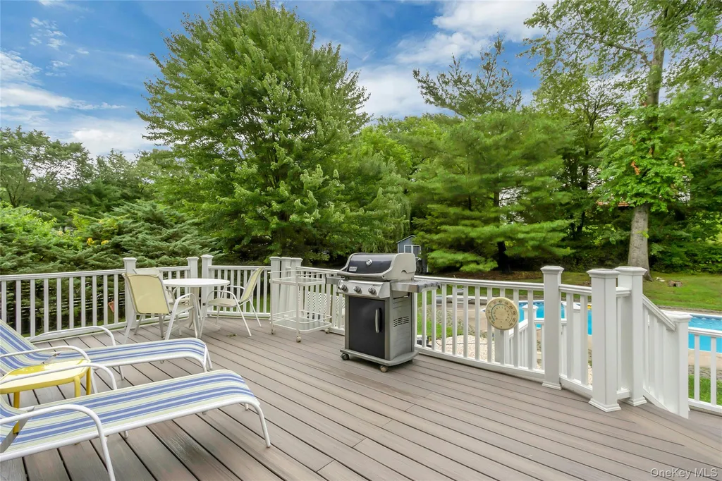 7 S Cranford Road Bardonia NY 10954