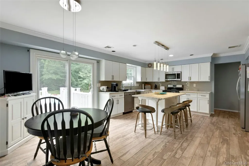 7 S Cranford Road Bardonia NY 10954