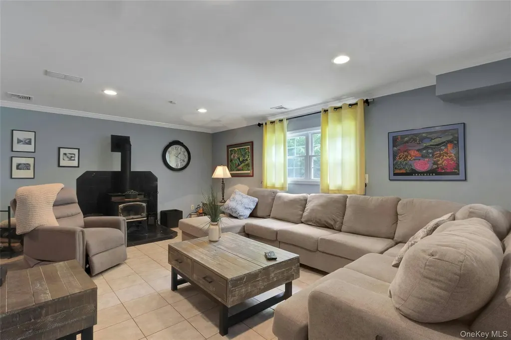 7 S Cranford Road Bardonia NY 10954