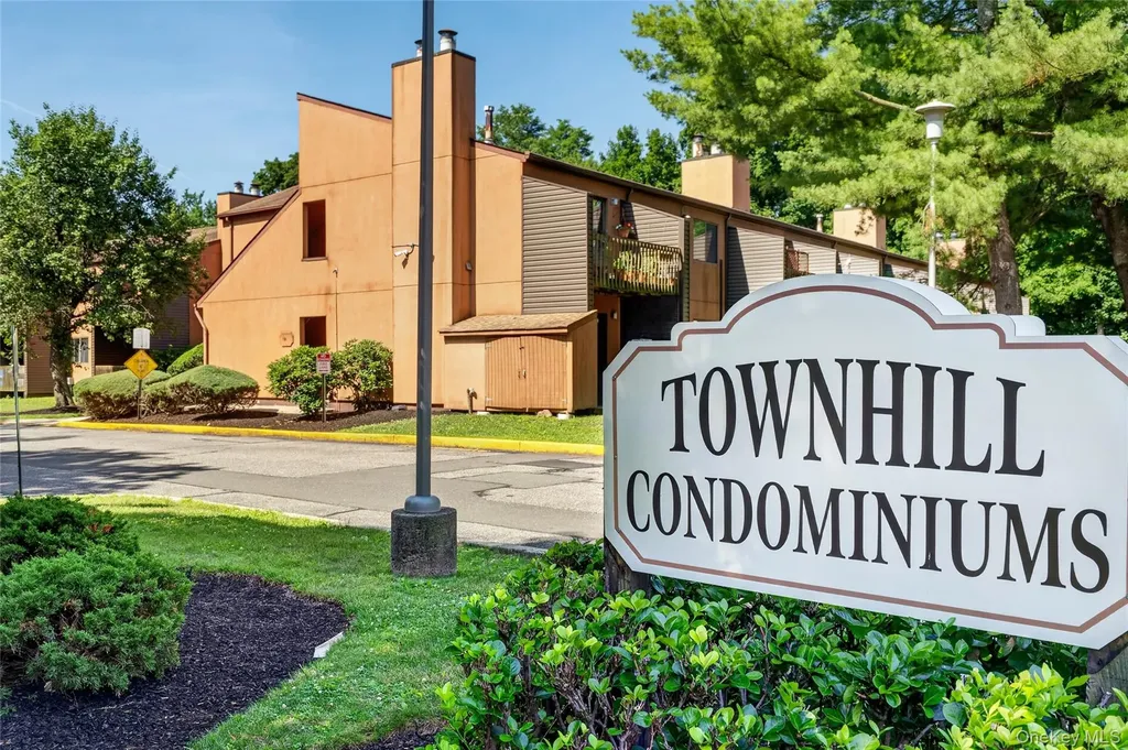 101 Town Hill Road Nanuet NY 10954