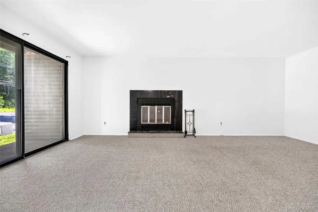101 Town Hill Road Nanuet NY 10954