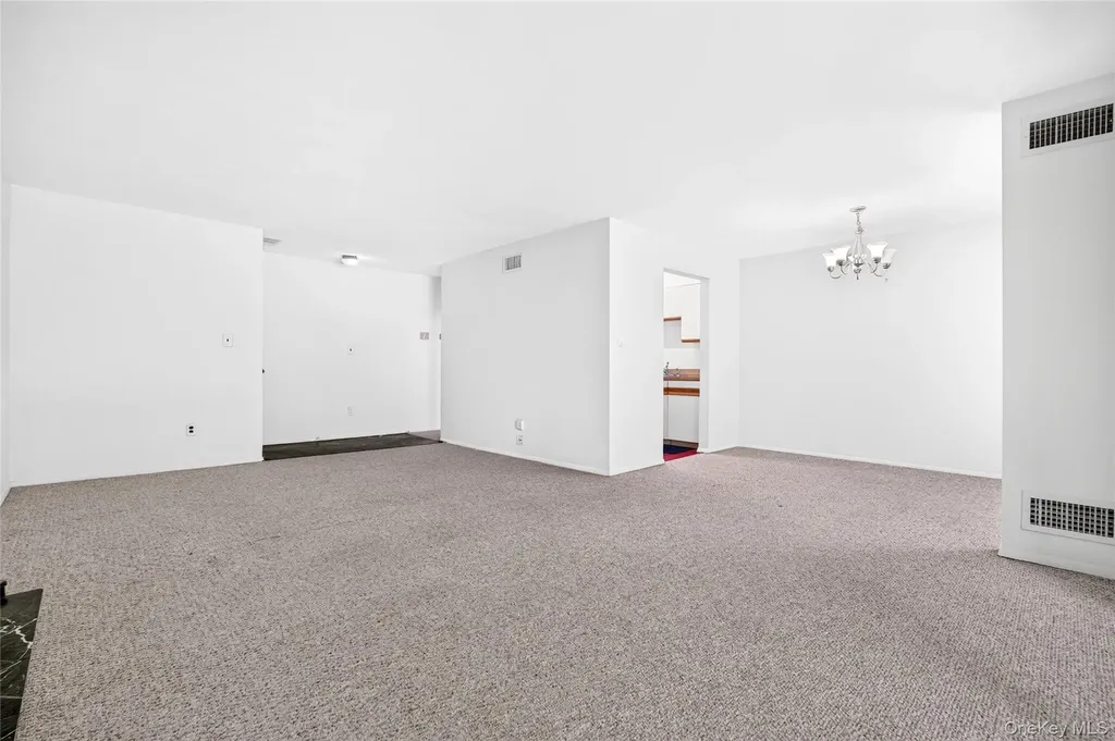 101 Town Hill Road Nanuet NY 10954