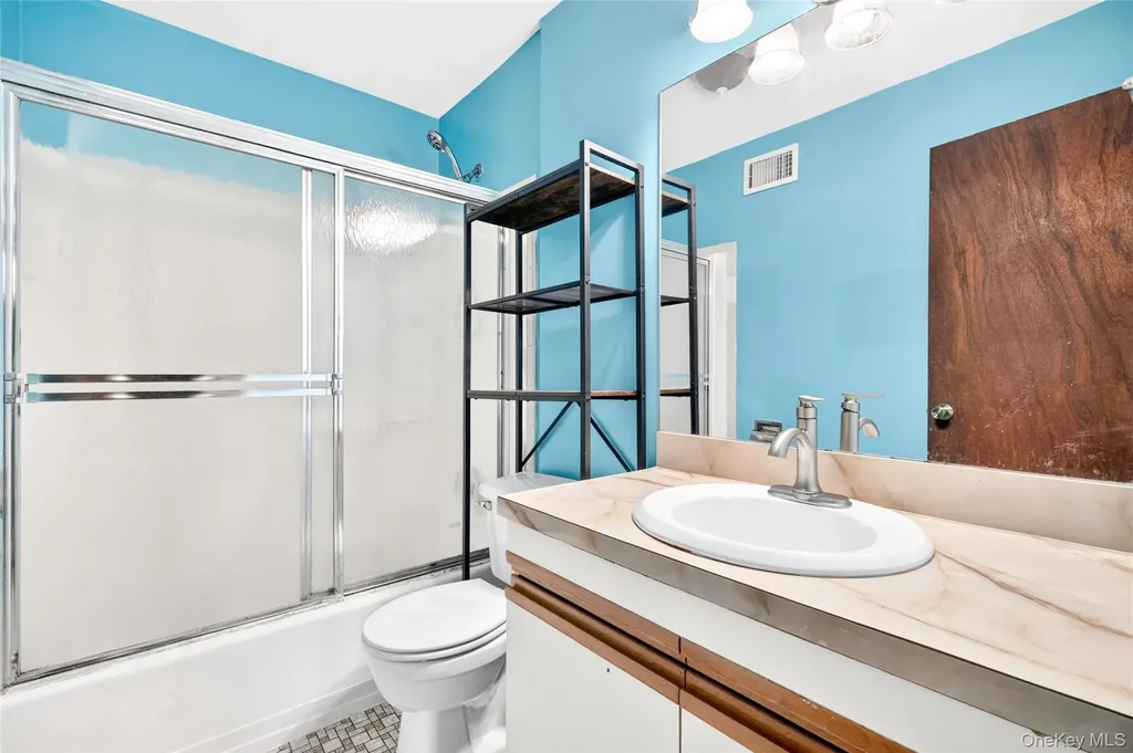 101 Town Hill Road Nanuet NY 10954