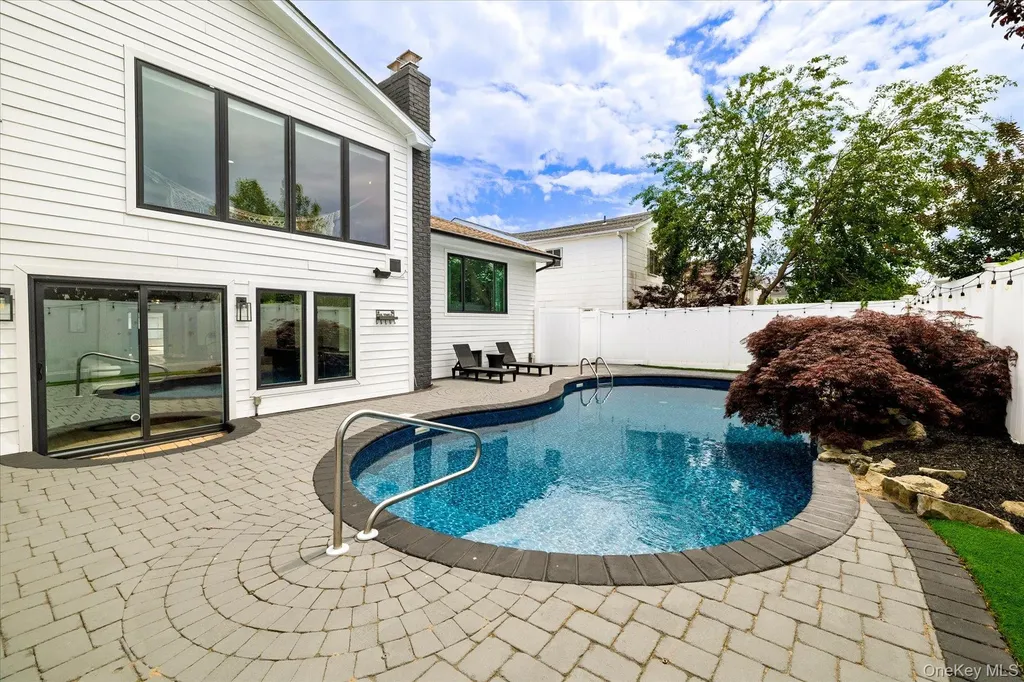 2647 Frances Street Bellmore NY 11710