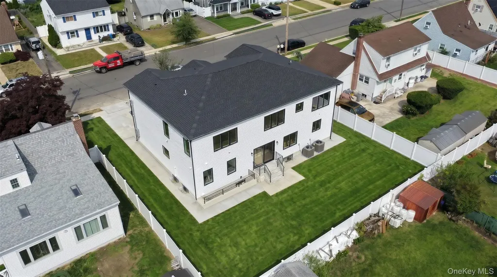 1025 Mirabelle Avenue Westbury NY 11590