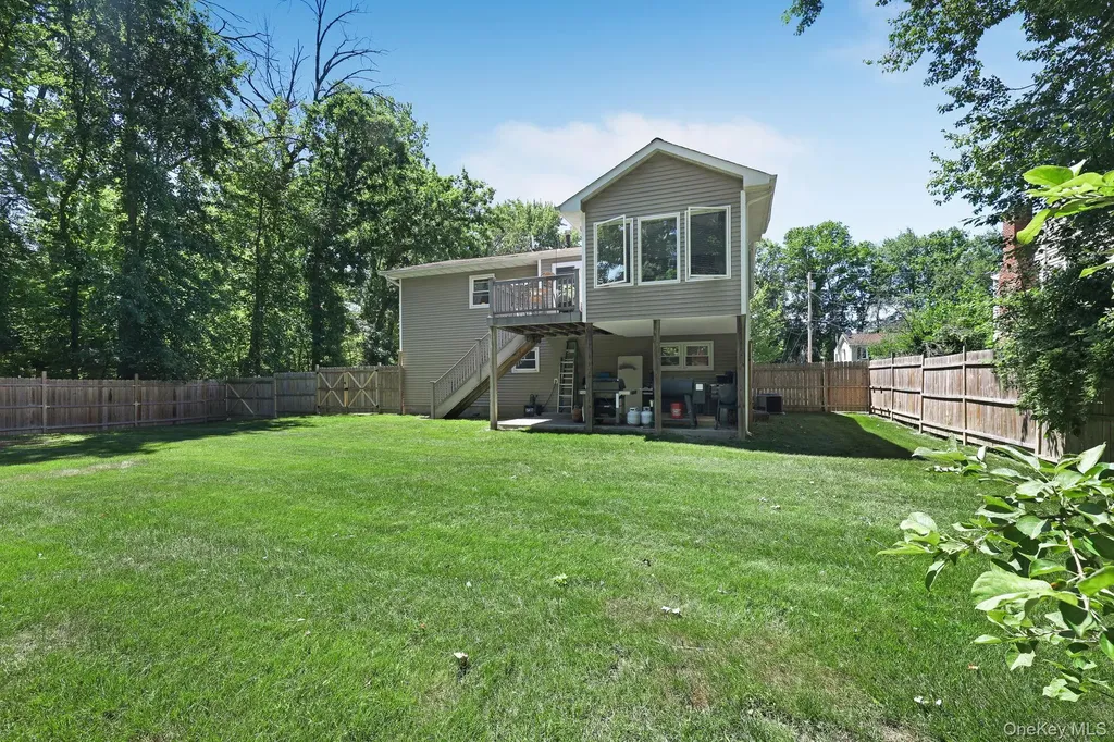 11 Danspence Road Poughkeepsie NY 12603