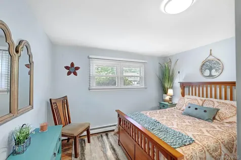 11 Danspence Road Poughkeepsie NY 12603