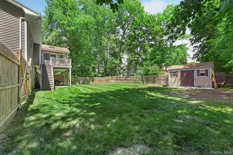 11 Danspence Road Poughkeepsie NY 12603
