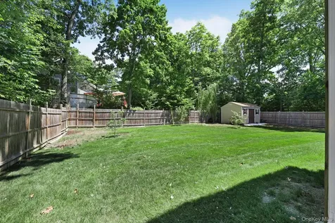 11 Danspence Road Poughkeepsie NY 12603
