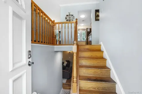 11 Danspence Road Poughkeepsie NY 12603