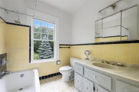97 Belvedere Drive Yonkers NY 10705