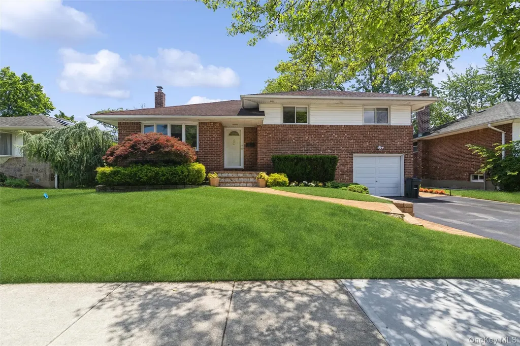 204 Halsey Avenue Jericho NY 11753