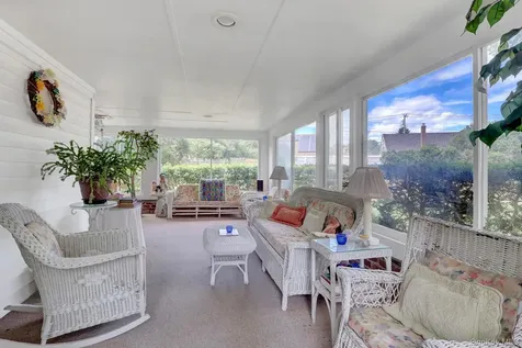16 Texas Court Syosset NY 11791