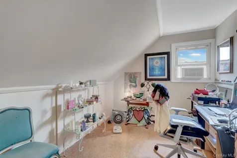 16 Texas Court Syosset NY 11791