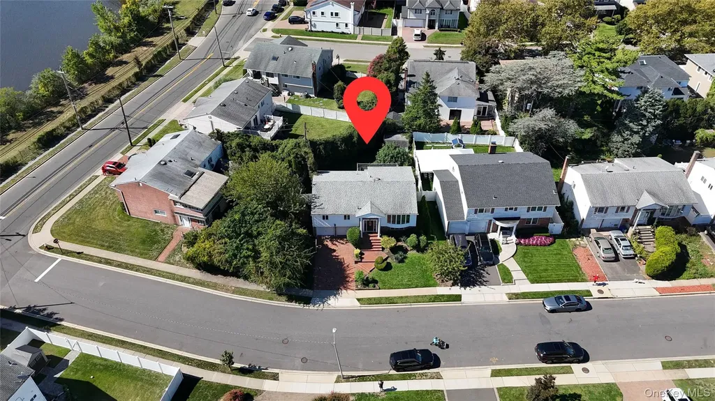 8 Gale Drive North Woodmere NY 11581