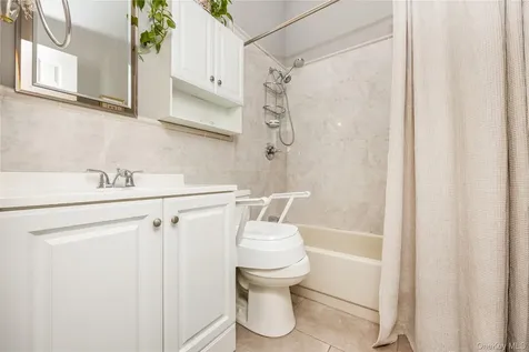 26 Block Terrace Farmingdale NY 11735