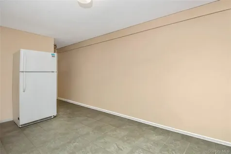 26 Block Terrace Farmingdale NY 11735