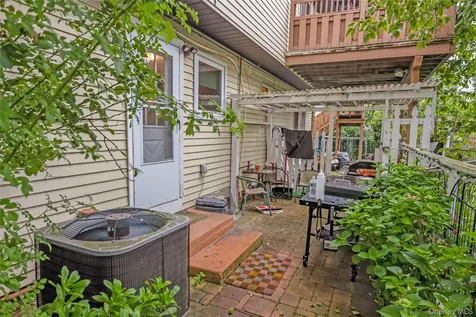 26 Block Terrace Farmingdale NY 11735
