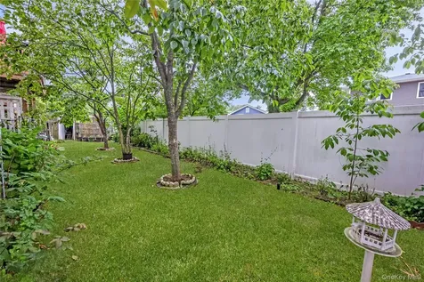 26 Block Terrace Farmingdale NY 11735