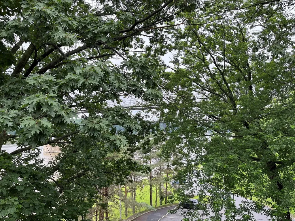 24 Hudson Heights Drive Poughkeepsie NY 12601