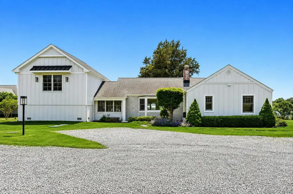 65 Shore Road Westhampton NY 11977