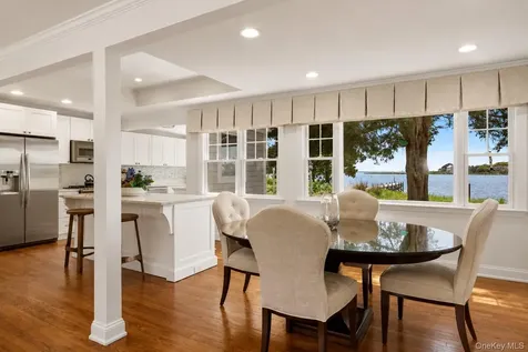 65 Shore Road Westhampton NY 11977