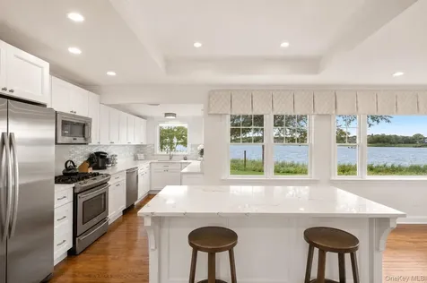 65 Shore Road Westhampton NY 11977