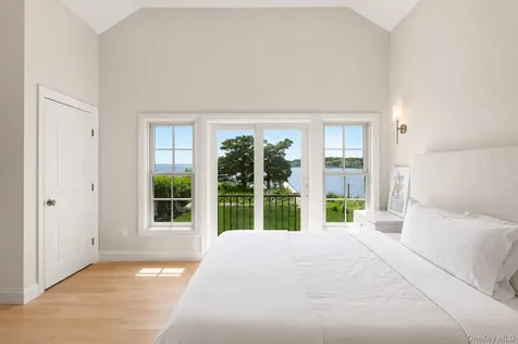 65 Shore Road Westhampton NY 11977