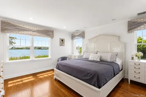 65 Shore Road Westhampton NY 11977