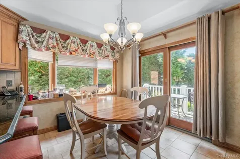 100 Cabot Road Massapequa NY 11758