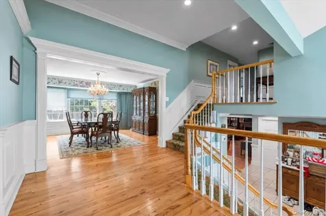 100 Cabot Road Massapequa NY 11758