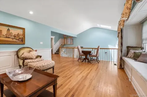100 Cabot Road Massapequa NY 11758
