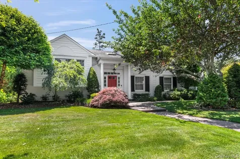 100 Cabot Road Massapequa NY 11758
