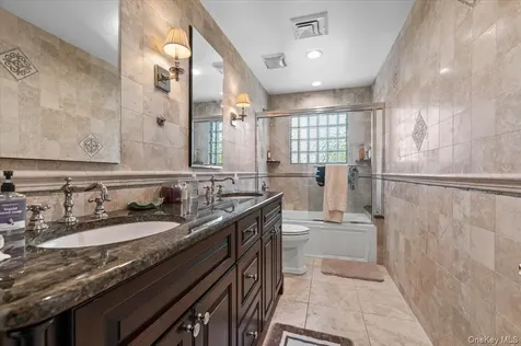 100 Cabot Road Massapequa NY 11758