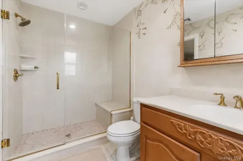 100 Cabot Road Massapequa NY 11758