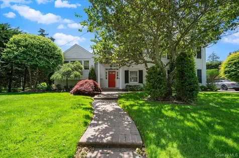 100 Cabot Road Massapequa NY 11758