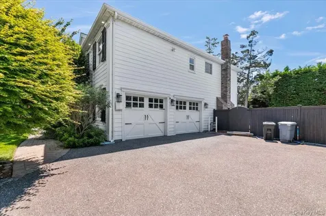 100 Cabot Road Massapequa NY 11758