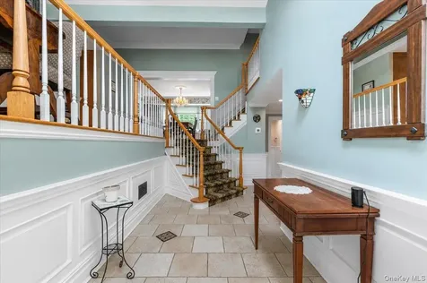 100 Cabot Road Massapequa NY 11758